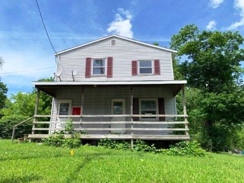 2103 Turnpike Rd, Auburn, NY 13021