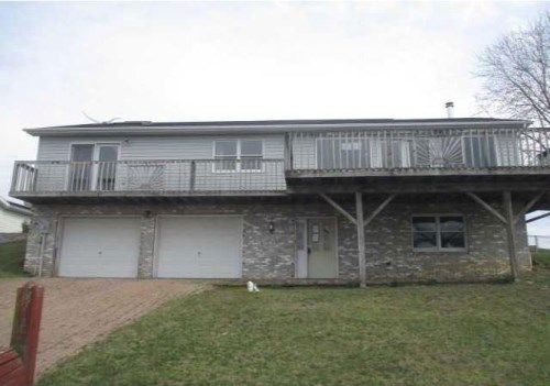 406 Sunny Dr, Waynesboro, PA 17268