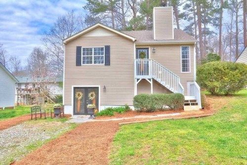 3885 Stutz St, Cumming, GA 30041