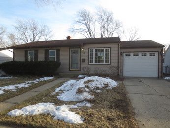 119 Forest Pl, Buffalo Grove, IL 60089