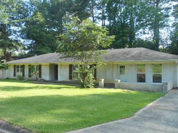 6008 Lake Trace Cir, Jackson, MS 39211