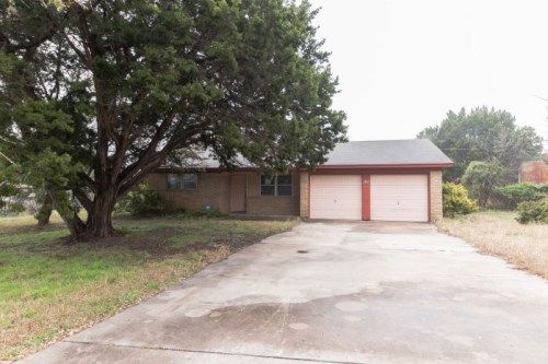 649 County Road 4876, Copperas Cove, TX 76522