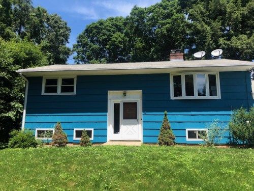 4 Hotchkiss Terrace, Seymour, CT 06483