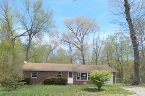 5748 W Hensler Rd, Hanover, IN 47243