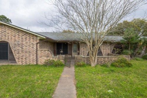 314 West Lane 2, Anahuac, TX 77514