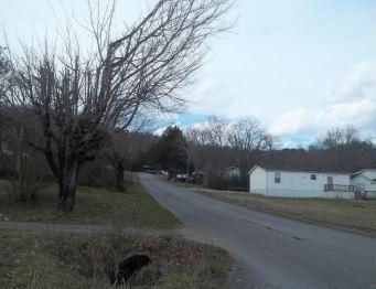 62 Old Spencer Rd, Pikeville, TN 37367