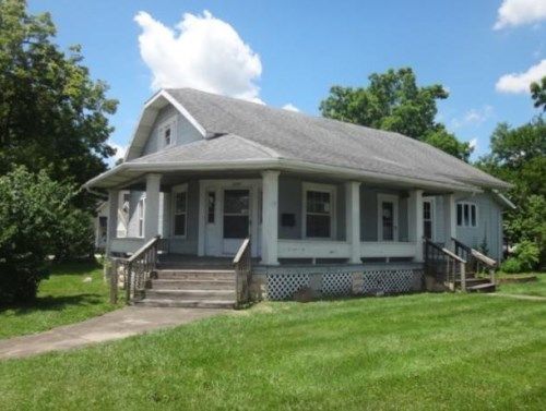 804 Clinton Ave, Washington Court House, OH 43160