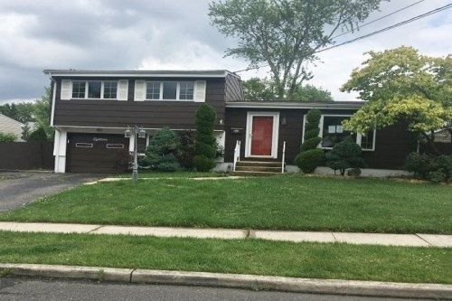 18 Andrew Street, Old Bridge, NJ 08857