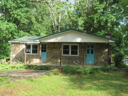 41 Wooten Rd, Lookout Mountain, GA 30750