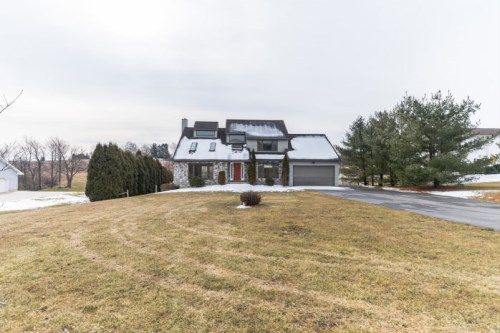 692 Red Dale Rd, Orwigsburg, PA 17961