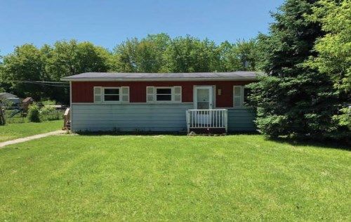 2836 Doyle St, Marlette, MI 48453