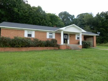 225 B E Ln, Talladega, AL 35160