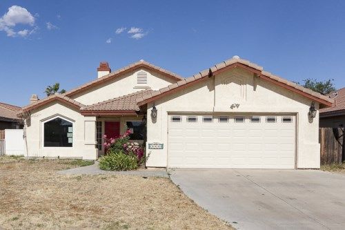 2416 20th St W, Rosamond, CA 93560