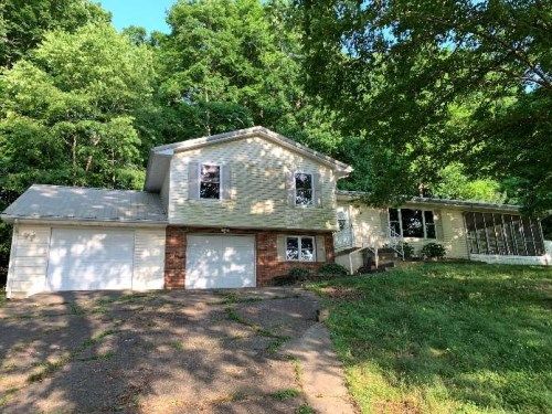 548 White Rd, Gallipolis, OH 45631