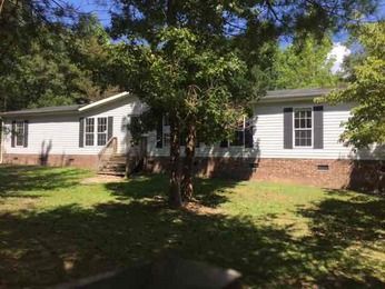 124 Cedar Ln, Sneads Ferry, NC 28460