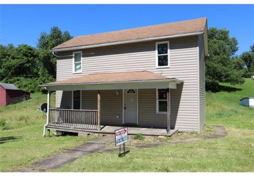 230 S Quarry St, Mount Pleasant, PA 15666