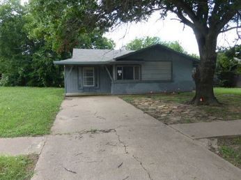 1326 Morado St, Graham, TX 76450