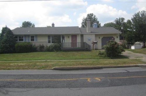 13 Nissley Dr, Middletown, PA 17057