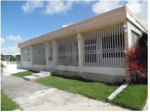 38-8 Calle 34, Carolina, PR 00985