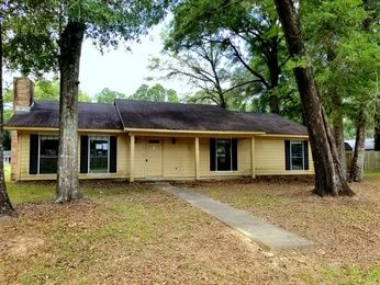 367 Vaughn Drive S., Satsuma, AL 36572