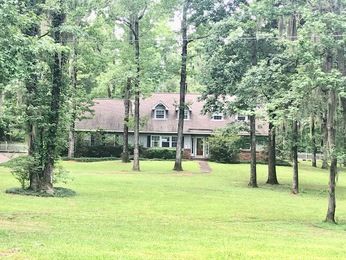 1030 Sherling Lake Rd, Greenville, AL 36037