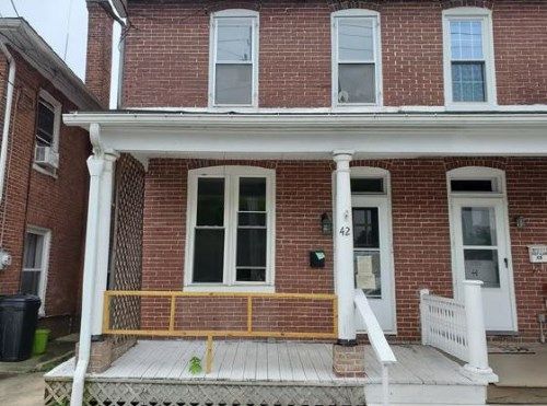 42 N. Poplar Street, Elizabethtown, PA 17022