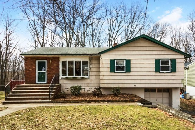 42 Cannonball Rd, Wanaque, NJ 07465