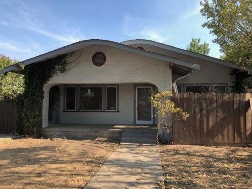 299 E PUTNAM AVE, Porterville, CA 93257