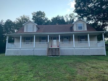 1210 Little Sycamore Rd, Tazewell, TN 37879