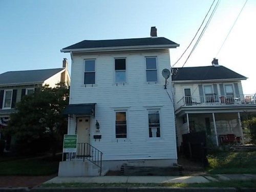 1003 N 3rd St, Catasauqua, PA 18032