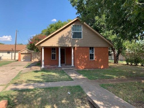 509 North Yosemite, Iowa Park, TX 76367