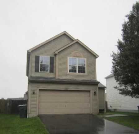 3180 Canyon Bluff Dr, Canal Winchester, OH 43110