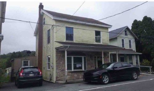 21 W Adamsdale Rd, Schuylkill Haven, PA 17972