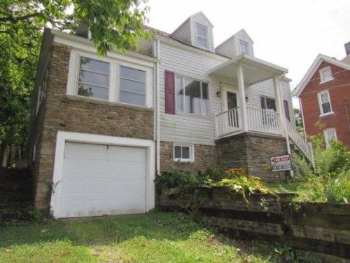 444 N Market St, Ligonier, PA 15658