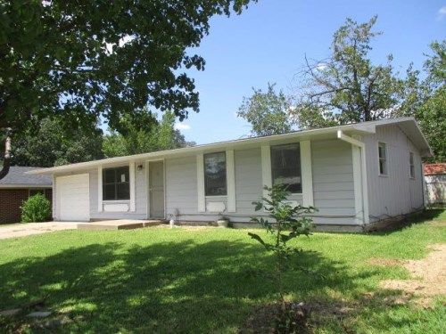 515 Forest Ln, Denison, TX 75021