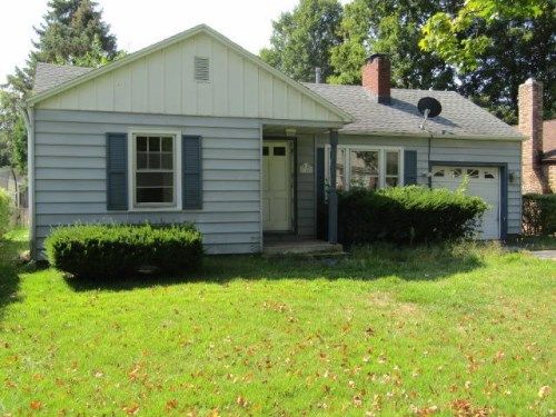 114 Orchard St, Danville, IL 61832