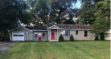 576 Pinecrest St Holland, MI 49424