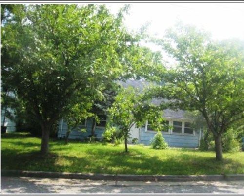 20 Linda Ave, Colonia, NJ 07067