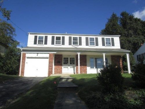 2433 Devon Ln, Drexel Hill, PA 19026