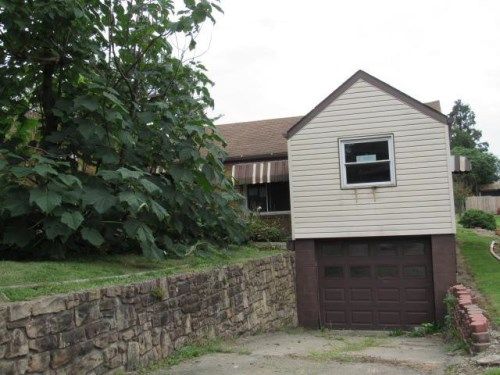 492 Gallatin Ave Ext, Uniontown, PA 15401