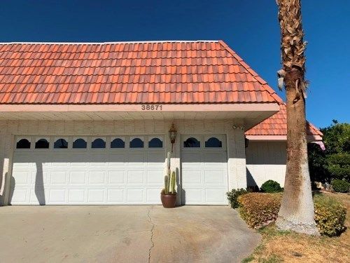 38671 Nyasa Dr, Palm Desert, CA 92211