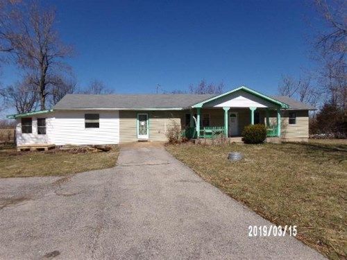 11579 HWY 32, Roby, MO 65557