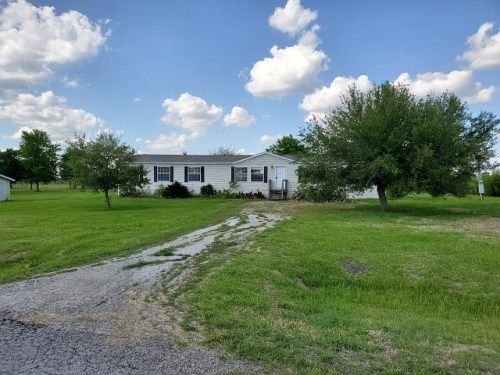 284 Boone Cir, East Bernard, TX 77435