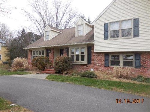 733 N STANWICK RD, Moorestown, NJ 08057