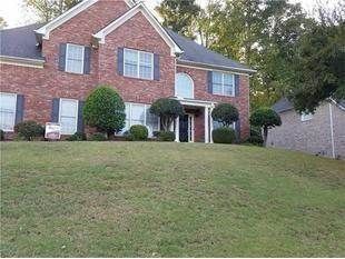 1365 Cresthaven Ln, Lawrenceville, GA 30043