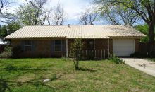 314 Cedar St Bangs, TX 76823