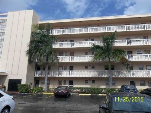 218 NE 12 AV # 305, Hallandale, FL 33009