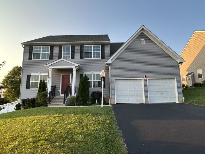 65 Liborio Ln, York, PA 17402