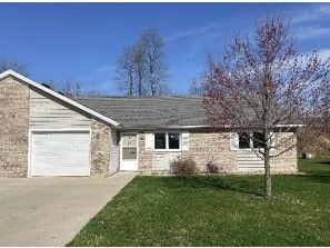 816 Katarina Court, Kendallville, IN 46755