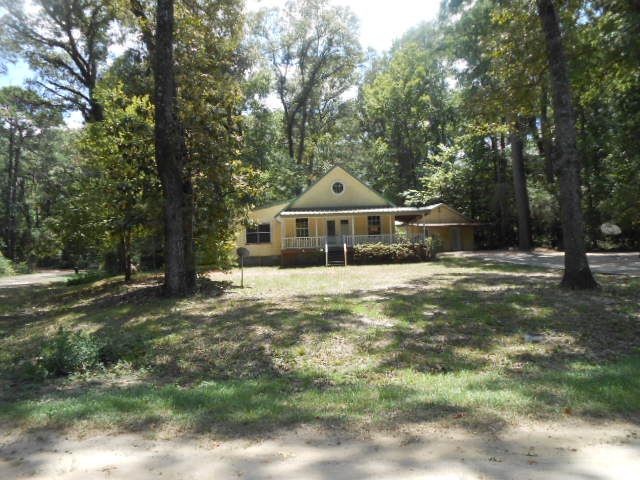 414 Dolphin Dr, Hemphill, TX 75948